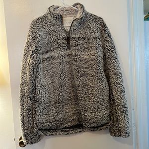 SOLD. Thread & Supply fuzzy half zip. Size medium. Like new.